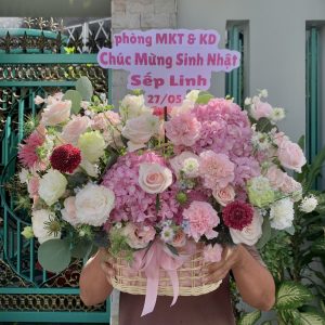 Giỏ tú cầu hồng